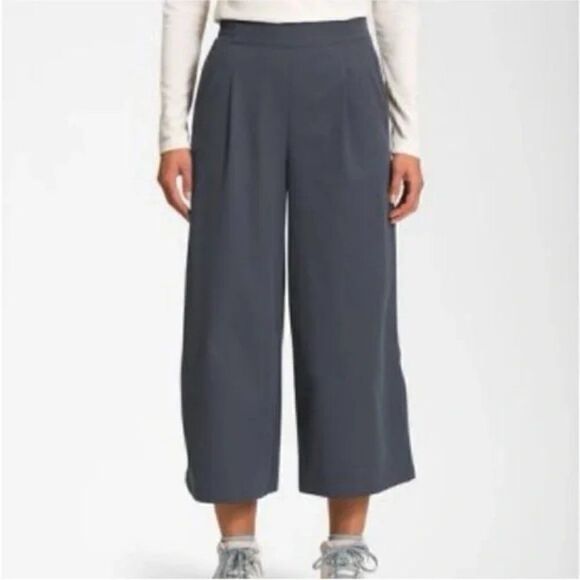 The North Face Gray Relaxed Fit Standard Wide Leg Pants. NWT! Size 10 - Picture 2 of 15